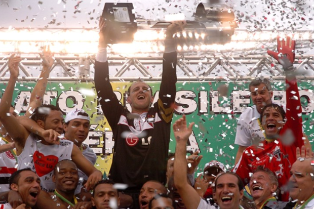 2006: So Paulo encerra jejum e inicia trilogia