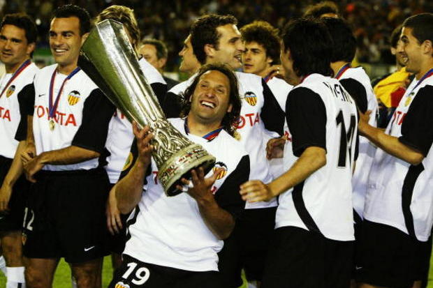 Valencia x Marseille: O primeiro trofu de Bentez