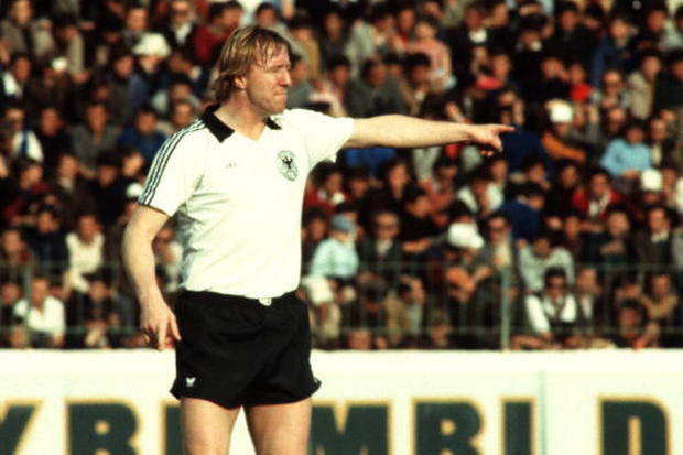 Horst Hrubesch: A Cabea da Besta