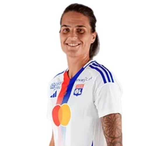 Dzsenifer Marozsn