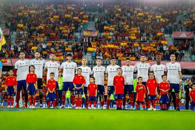 Schweiz stolpert ber eine Niederlage gegen Spanien