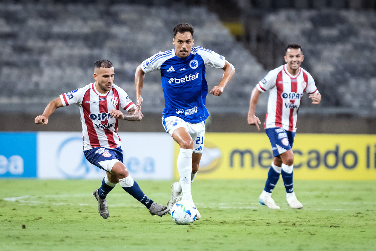 Na despedida da Sul-Americana, Cruzeiro empata sem gols contra  Unin