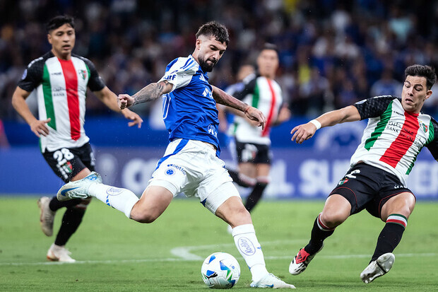 Cruzeiro Behaalt Nipte Overwinning op Palestino in Copa Sudamericana Duel