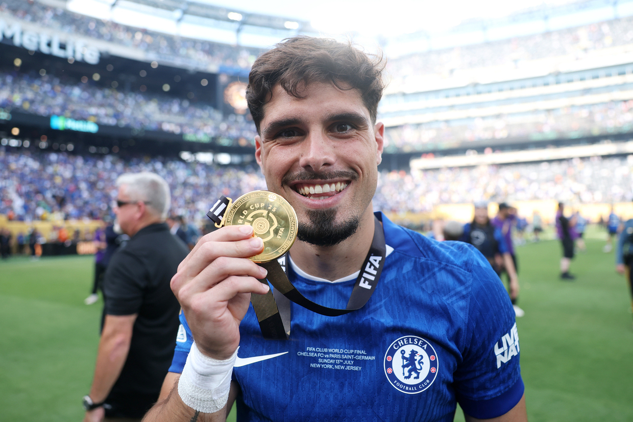 Da primeira expulsão de João Neves, ao triplete de Pedro Neto em mês e meio