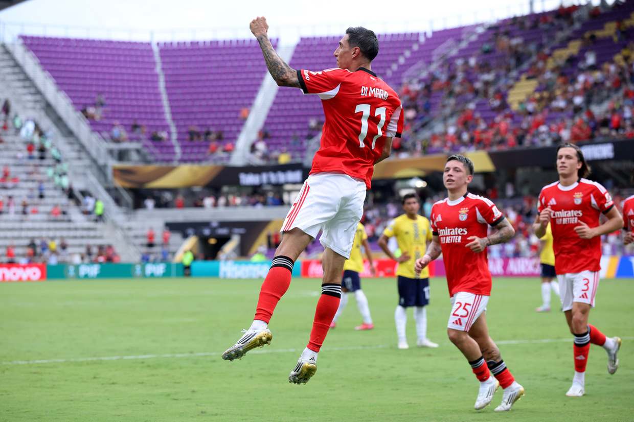 Après la tempête, le beau temps : Benfica écrase Auckland City