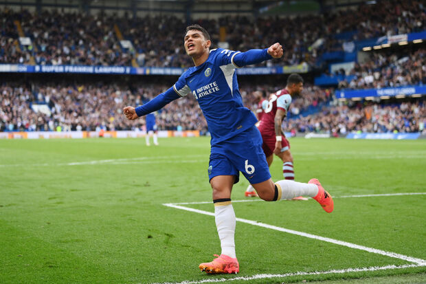 Chelsea put West Ham to the sword