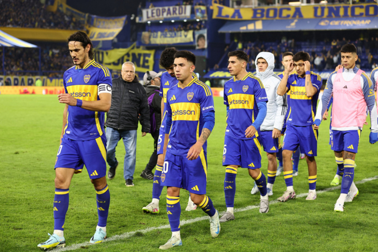 Lgrimas, insultos e revolta: Boca Juniors eliminado em casa pelo Independiente