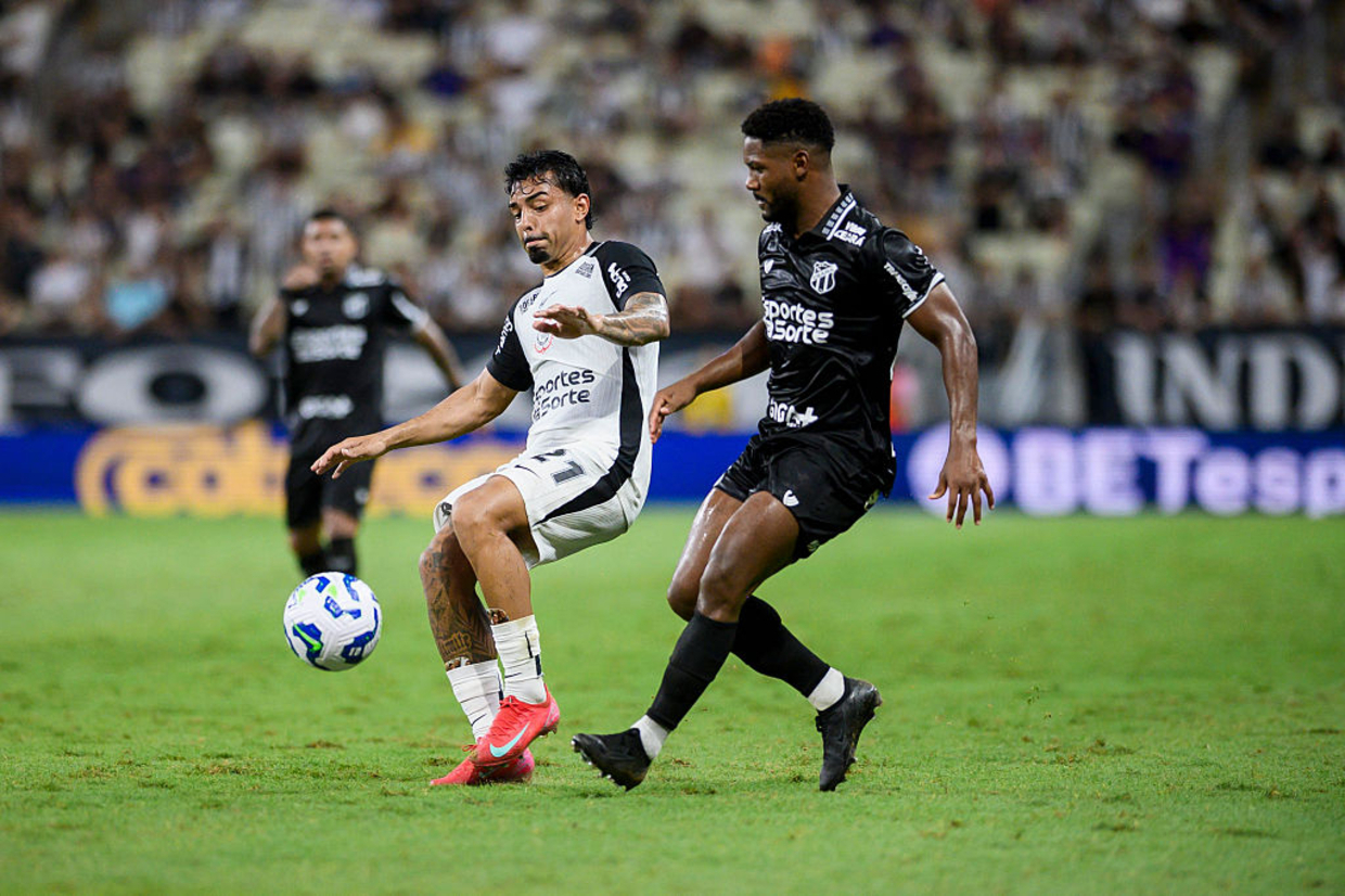 Em jogo de poucas emoes, Corinthians aproveita falha para bater Cear no Castelo
