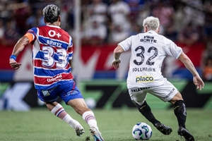 Fortaleza esboa reao com Pikachu, mas Rollheiser garante vitria do Santos no Castelo