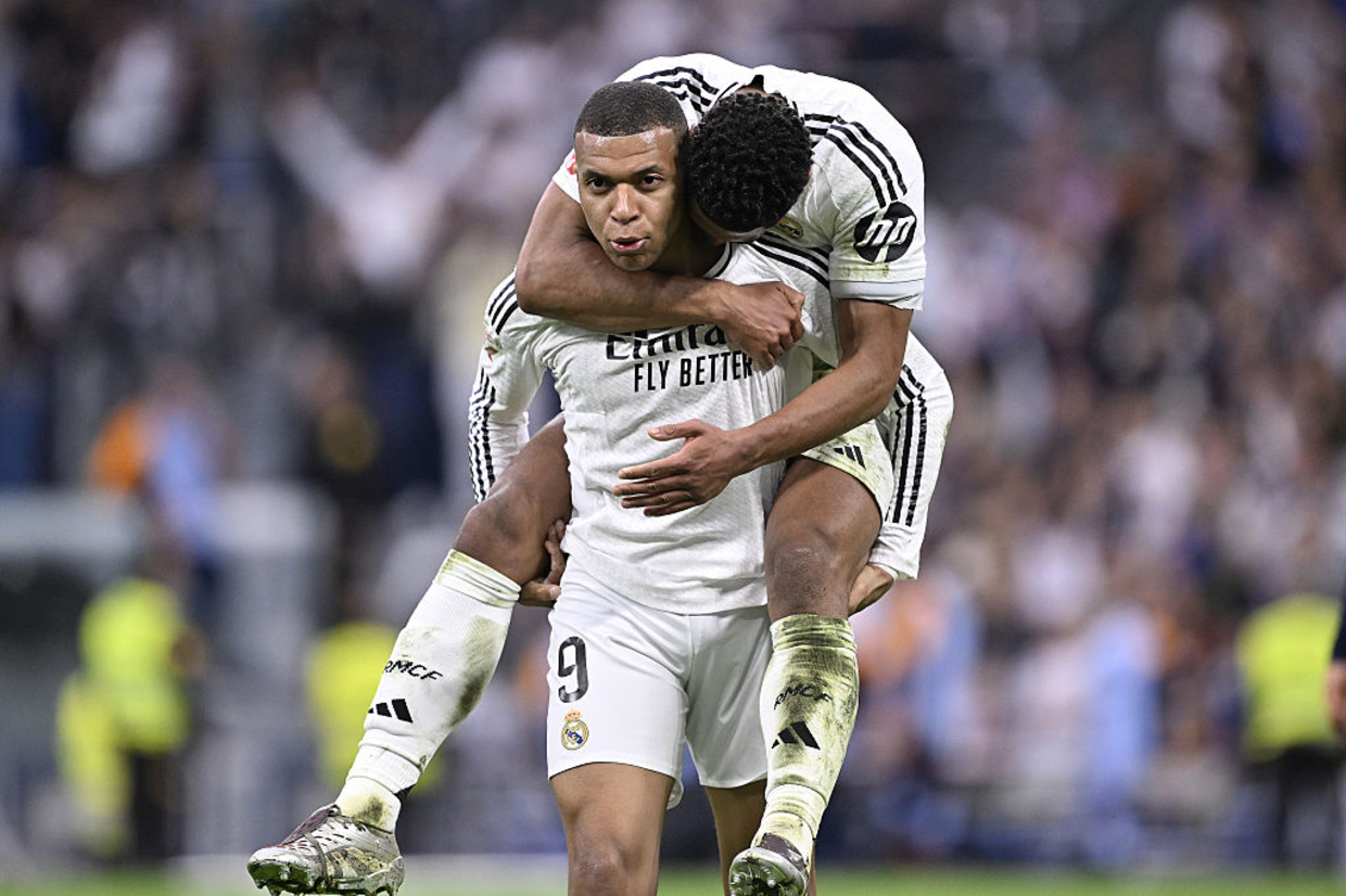 Mbapp faz dois, Real Madrid leva susto, mas leva disputa para 'El Clsico'