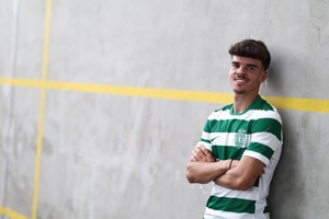 Capito da equipa B renova com o Sporting
