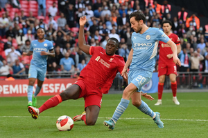 Konat stalls on new Liverpool deal 