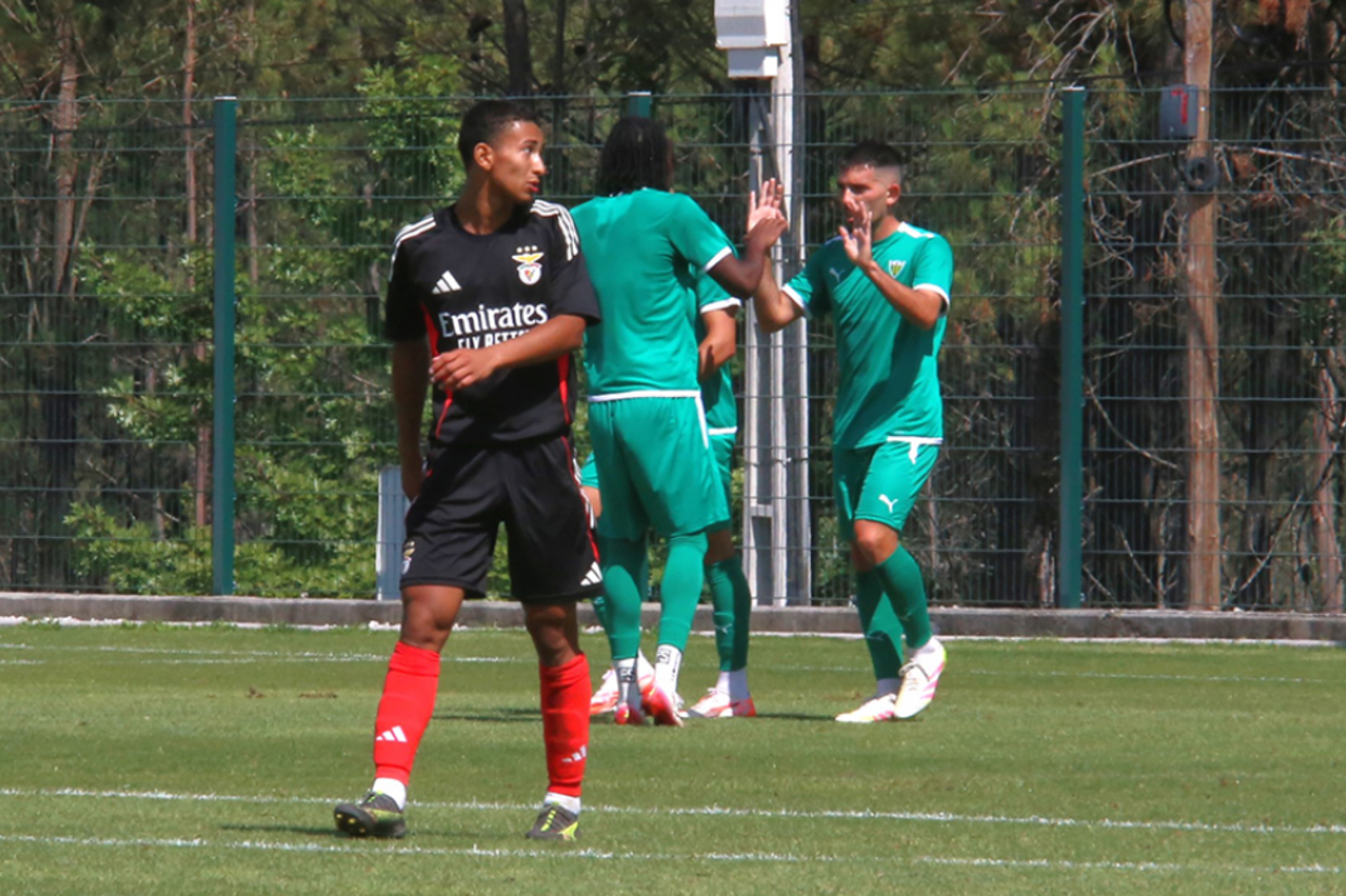 CD Tondela bate equipa B do Benfica em jogo de preparao