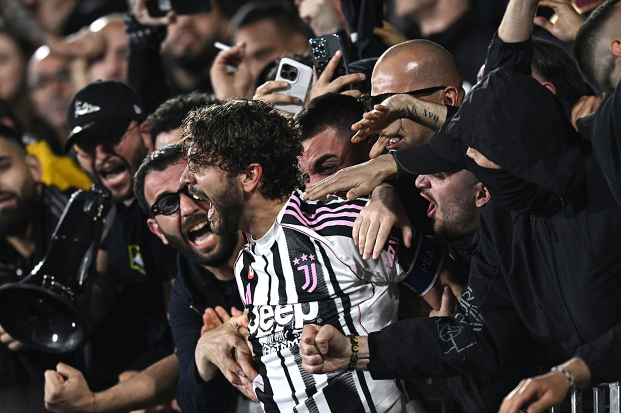 Juventus leva sustos, mas vence Venezia e vai para a Liga dos Campees
