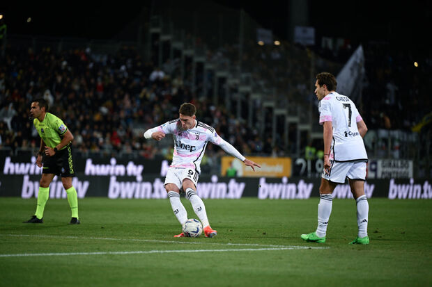 Cagliari y Juventus no pasaron del empate