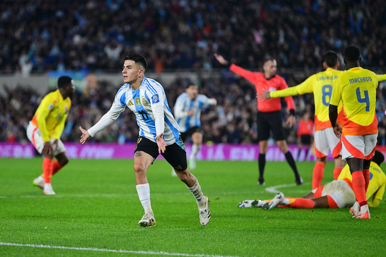 Valente Argentina arranca empate e adia classificao da Colmbia