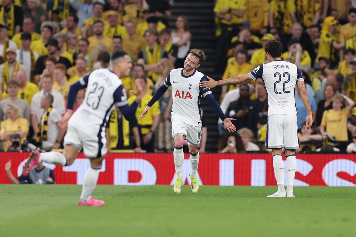 Spurs earn two-goal first leg lead