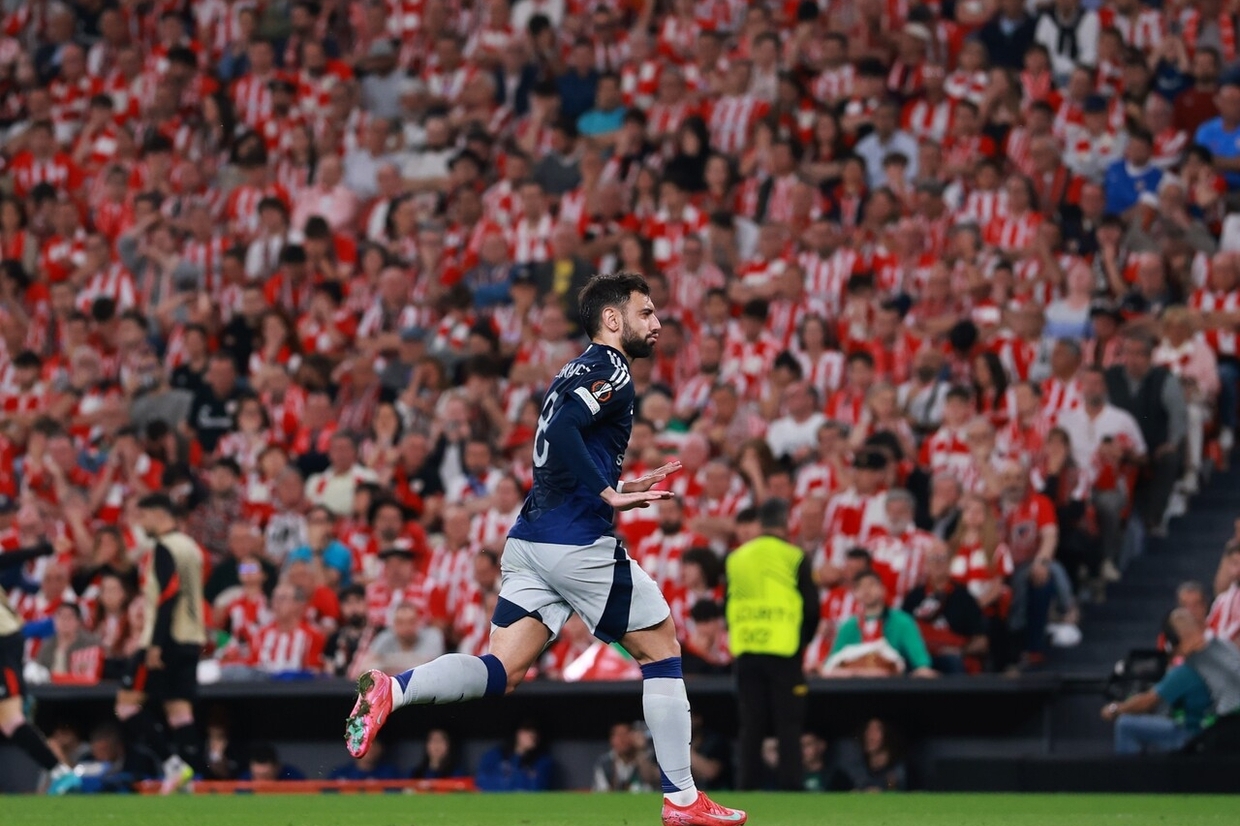 Man Utd with one foot in the final