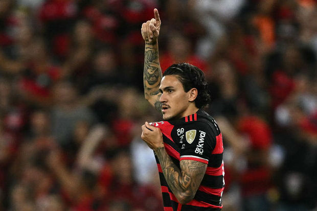 Flamengo versloeg Millonarios met een thriller