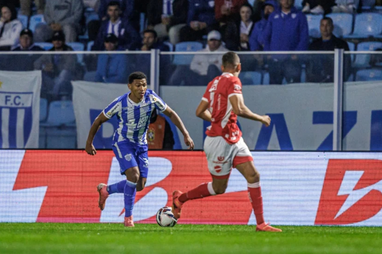 Ava e Vila Nova empatam e ficam fora do G4 da Srie B