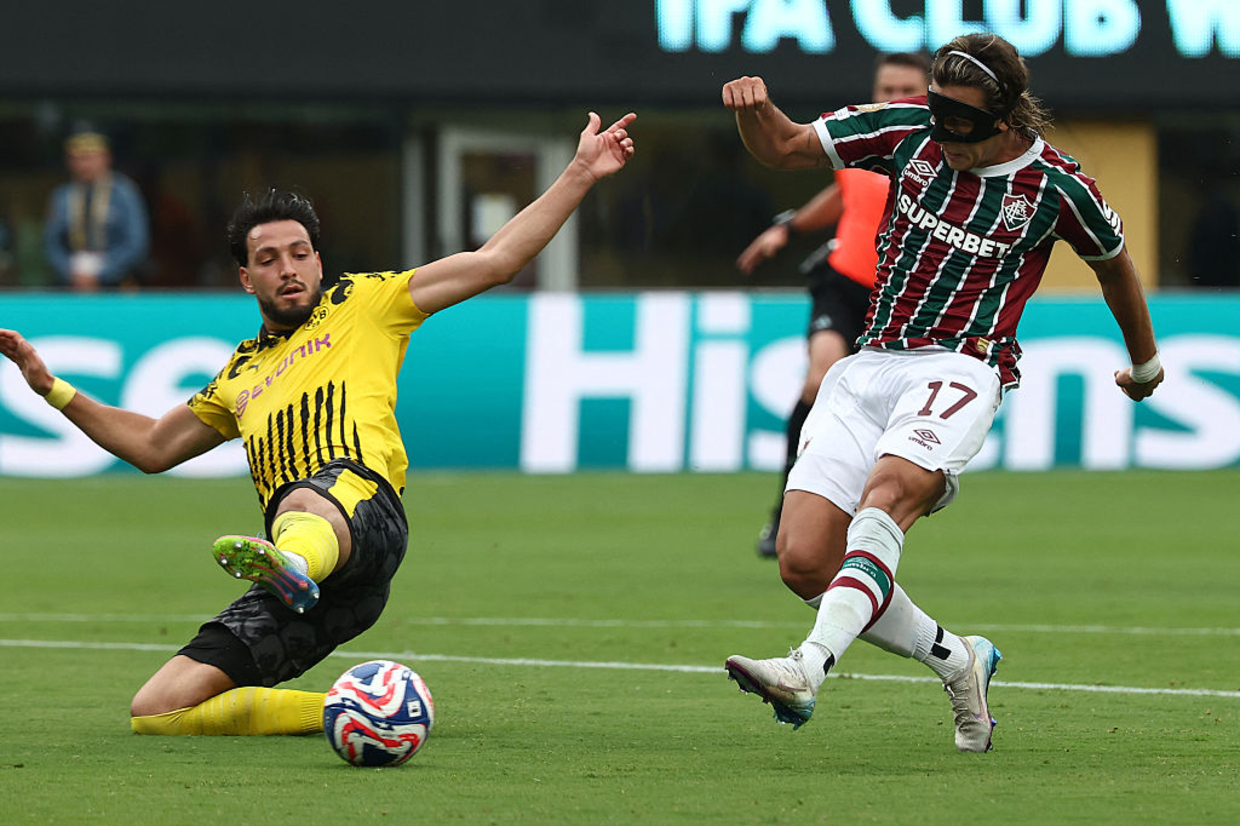 Fluminense domina o Dortmund, mas desperdia chances e estreia com empate no Mundial