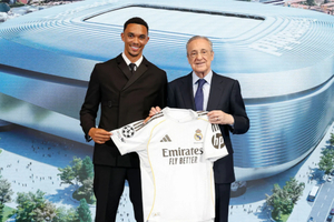 Arnold presentado en el Real Madrid: Es un sueo hecho realidad