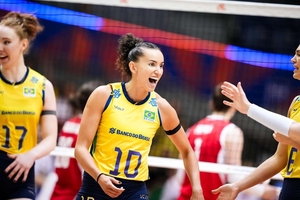 Gabi e Bergmann decidem, Brasil bate a Polnia e se firma na vice-liderana da VNL