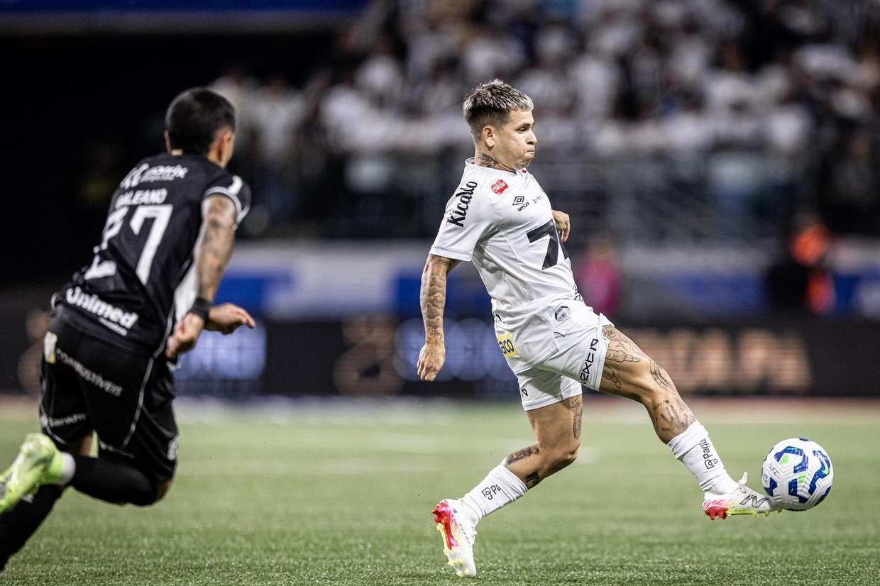 Santos empata com o Cear e segue na vice-lanterna do Brasileiro