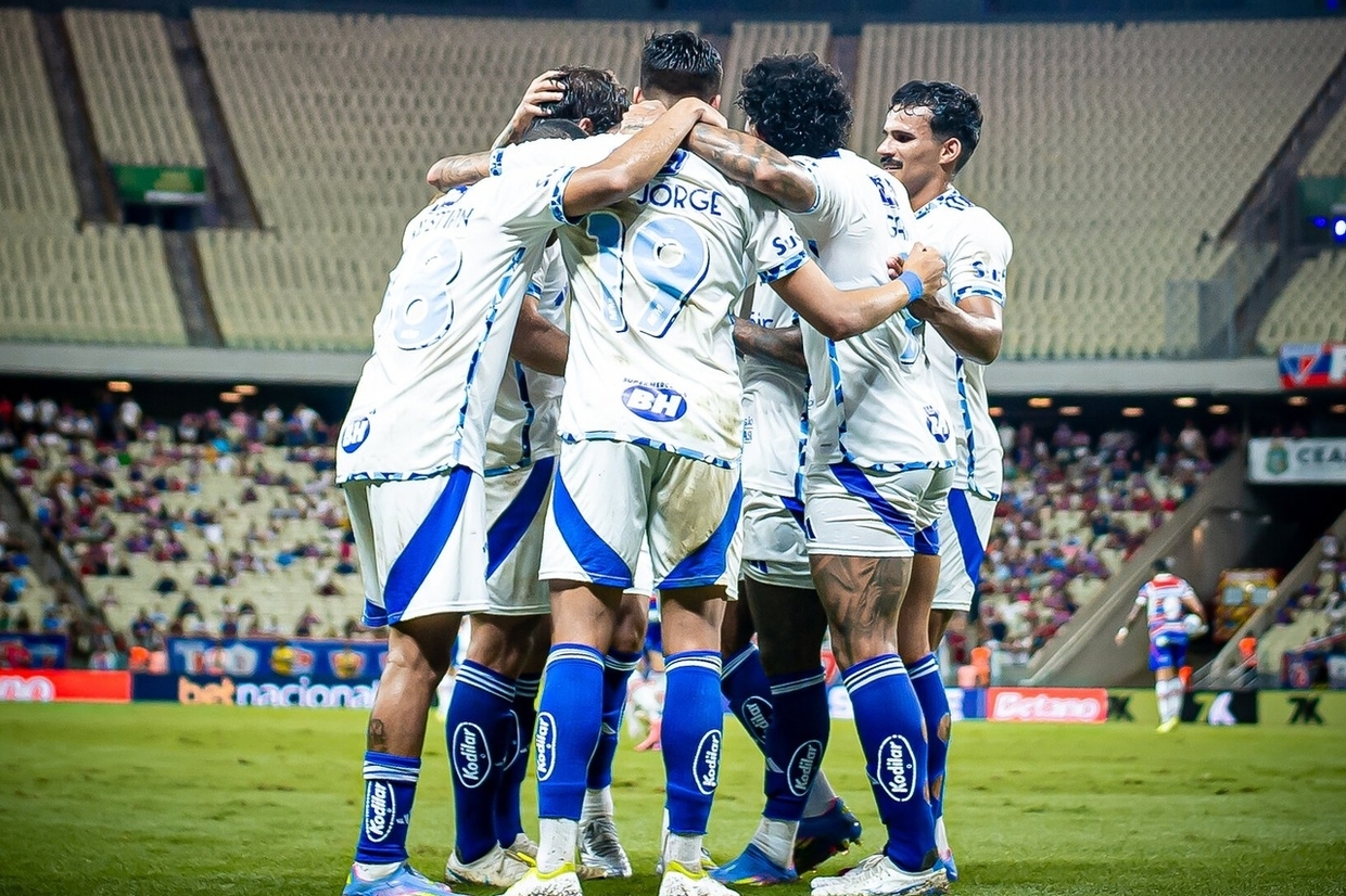 Cruzeiro de Leonardo Jardim bate Fortaleza e alcana lugares cimeiros do Brasileiro